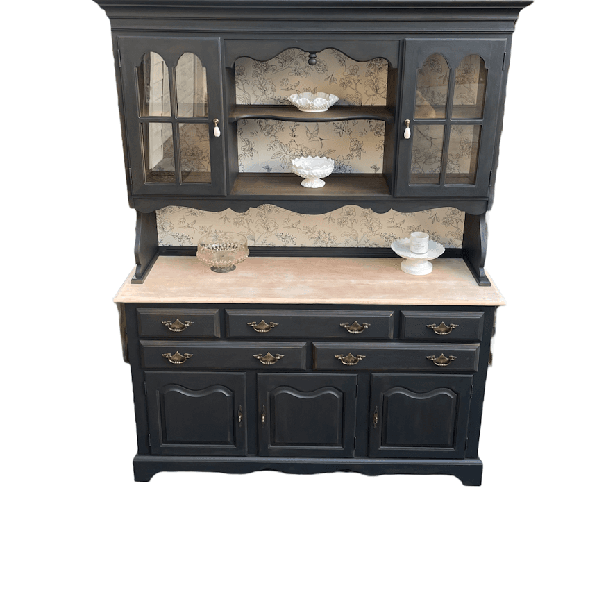 Elegant Colonial Style Hutch image 2