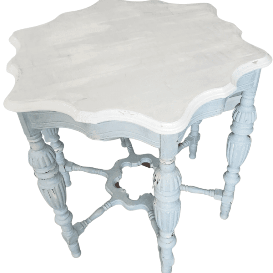 "Elizabeth" Scalloped Accent Table image 1