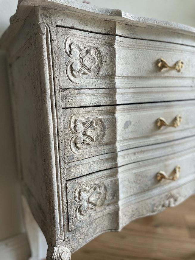 French Louis XV Style Oak 3 Drawer Chest Night stand image 2