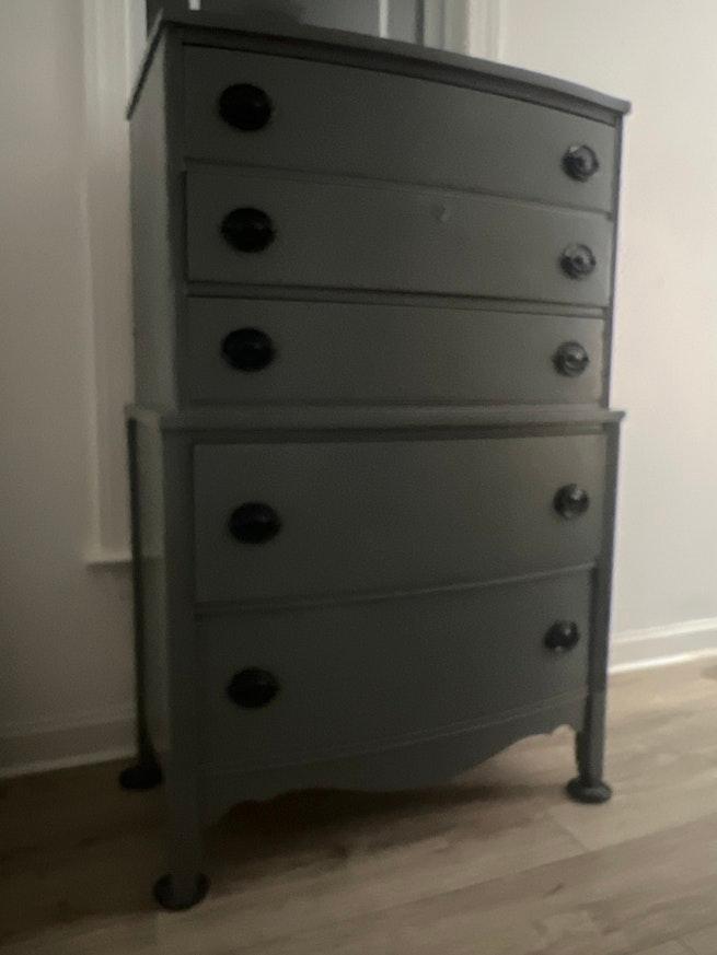 Contemporary Chest of Drawers Gray Mildly Distressed image 2