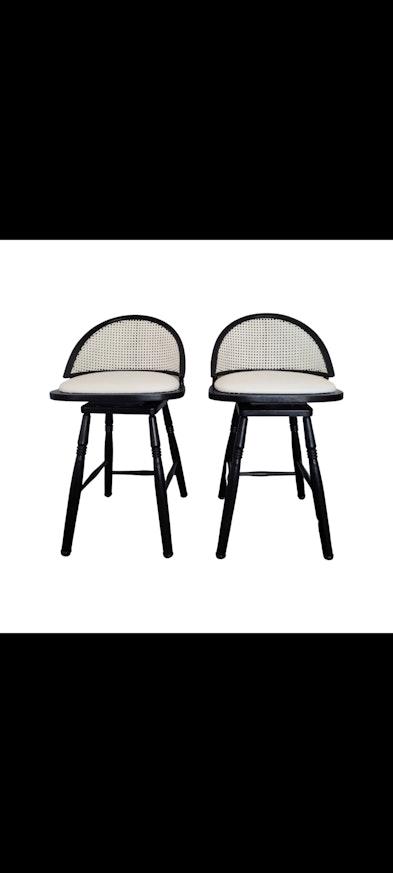 Bar stools image 1