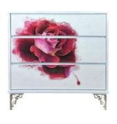 Passion's Rose White Gloss Chest image 1