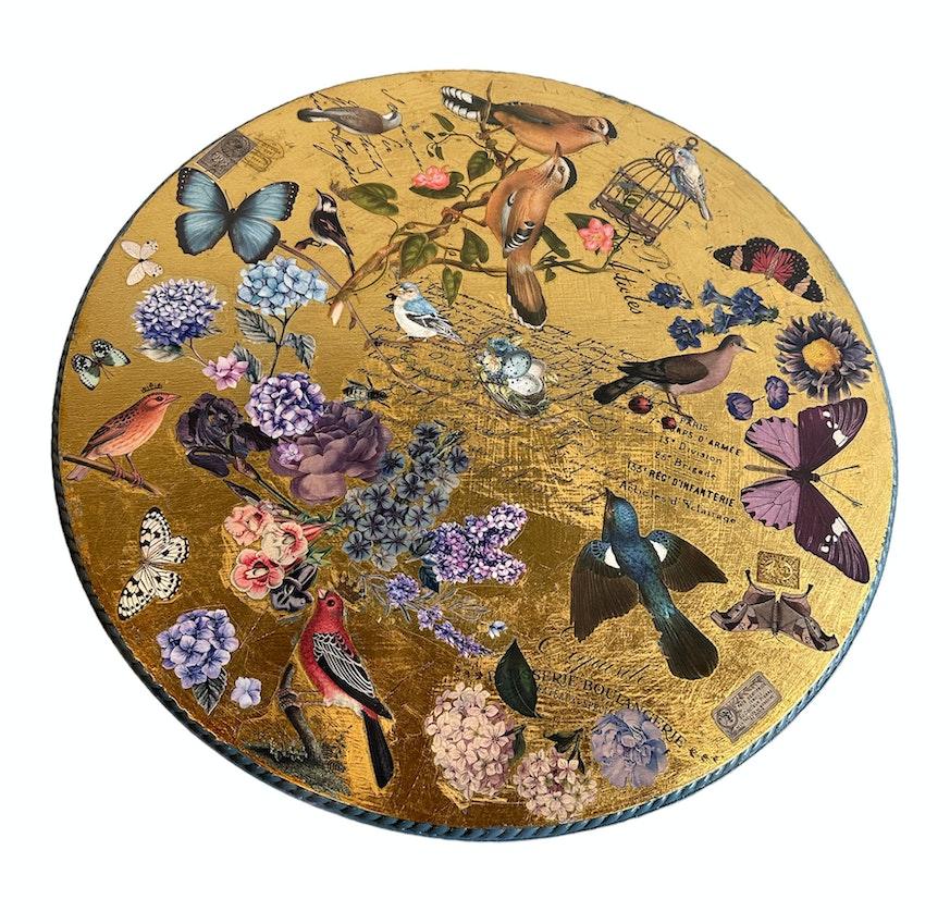 Round decorative table "Bye Bye Birdie" image 2