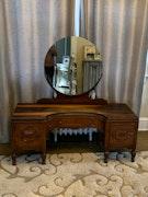 1920's Antique Vanity with Chair and Removable Mirror image 6